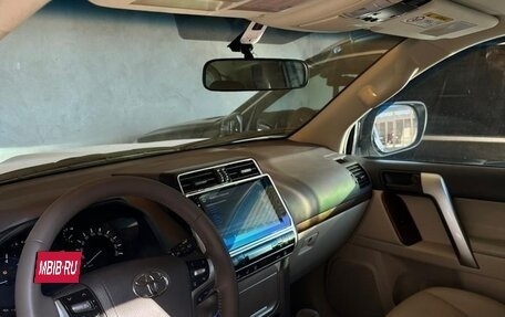 Toyota Land Cruiser Prado 150 рестайлинг 2, 2021 год, 5 500 000 рублей, 4 фотография