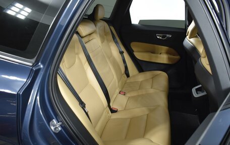 Volvo XC60 II, 2019 год, 3 500 000 рублей, 7 фотография