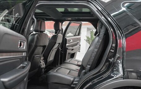 Ford Explorer VI, 2016 год, 2 250 000 рублей, 14 фотография