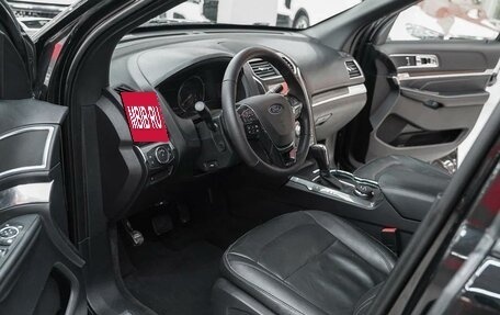 Ford Explorer VI, 2016 год, 2 250 000 рублей, 9 фотография