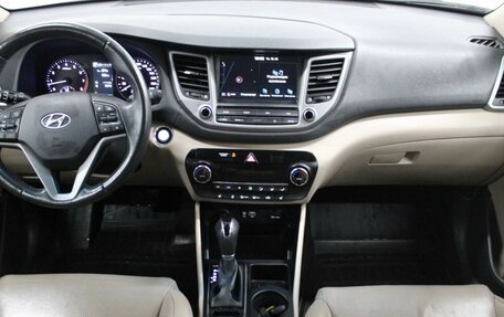 Hyundai Tucson III, 2018 год, 2 490 000 рублей, 17 фотография