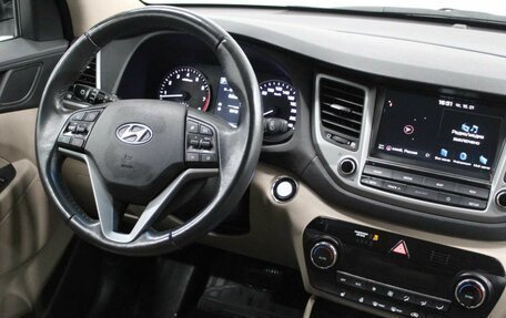 Hyundai Tucson III, 2018 год, 2 490 000 рублей, 16 фотография