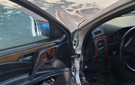 Mercedes-Benz E-Класс, 1997 год, 487 500 рублей, 1 фотография