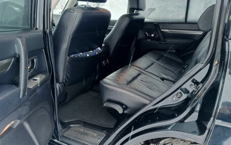 Mitsubishi Pajero IV, 2011 год, 1 950 000 рублей, 4 фотография