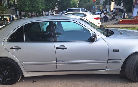 Mercedes-Benz E-Класс, 1997 год, 487 500 рублей, 2 фотография