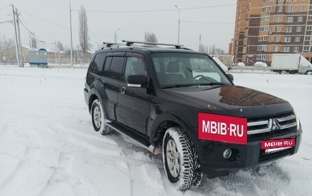 Mitsubishi Pajero IV, 2011 год, 1 950 000 рублей, 2 фотография