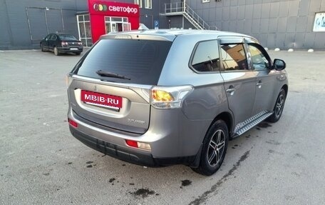 Mitsubishi Outlander III рестайлинг 3, 2012 год, 1 150 000 рублей, 8 фотография