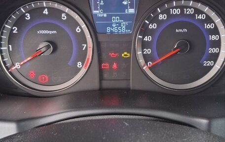 Hyundai Solaris II рестайлинг, 2016 год, 1 200 000 рублей, 2 фотография