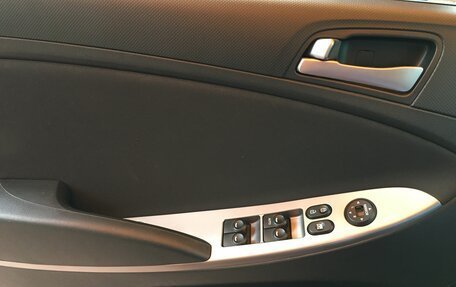 Hyundai Solaris II рестайлинг, 2016 год, 1 200 000 рублей, 6 фотография