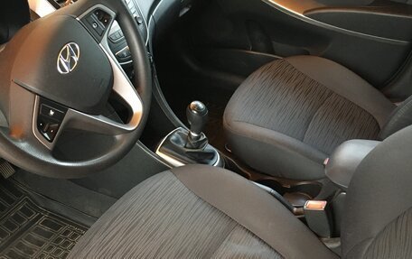 Hyundai Solaris II рестайлинг, 2016 год, 1 200 000 рублей, 13 фотография