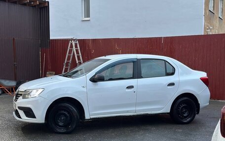 Renault Logan II, 2019 год, 415 000 рублей, 2 фотография