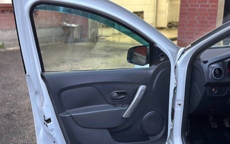 Renault Logan II, 2019 год, 415 000 рублей, 8 фотография