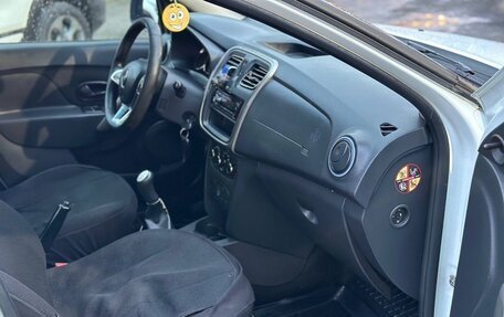 Renault Logan II, 2019 год, 415 000 рублей, 12 фотография