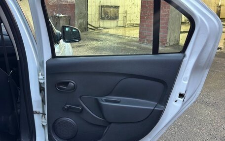 Renault Logan II, 2019 год, 415 000 рублей, 16 фотография