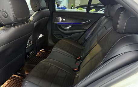 Mercedes-Benz E-Класс, 2017 год, 3 400 000 рублей, 10 фотография