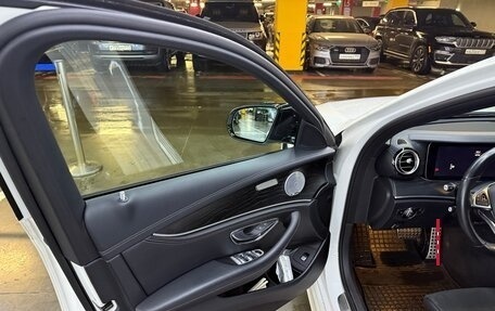 Mercedes-Benz E-Класс, 2017 год, 3 400 000 рублей, 15 фотография