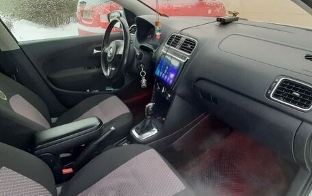 Volkswagen Polo VI (EU Market), 2012 год, 850 000 рублей, 4 фотография