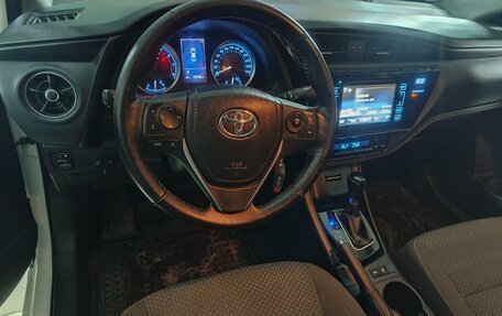 Toyota Corolla, 2018 год, 1 350 000 рублей, 3 фотография