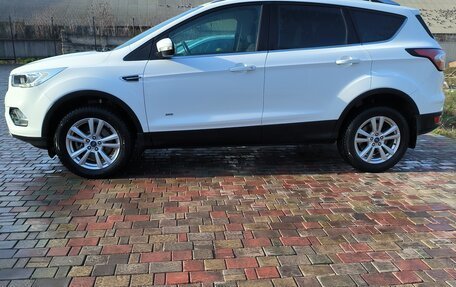 Ford Kuga III, 2018 год, 1 800 000 рублей, 2 фотография