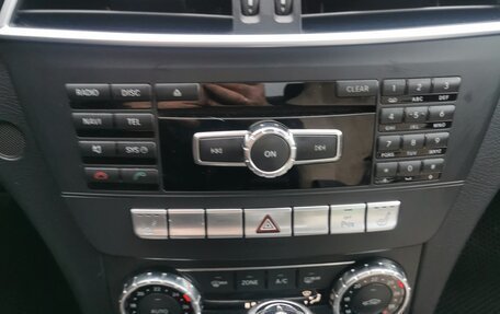 Mercedes-Benz C-Класс, 2011 год, 1 650 000 рублей, 21 фотография