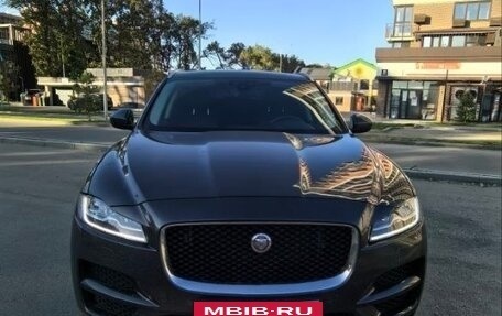 Jaguar F-Pace, 2019 год, 3 400 000 рублей, 4 фотография
