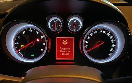 Opel Astra J, 2013 год, 1 000 000 рублей, 10 фотография