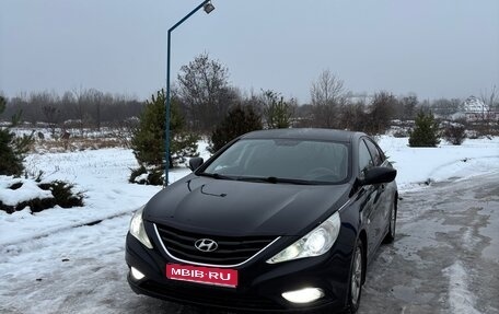 Hyundai Sonata VI, 2010 год, 815 000 рублей, 1 фотография