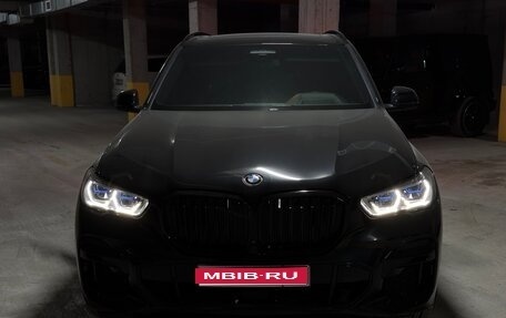 BMW X5, 2022 год, 9 000 000 рублей, 1 фотография