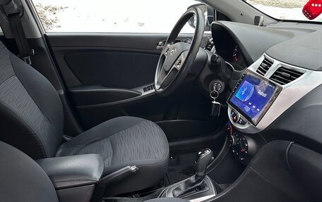 Hyundai Solaris II рестайлинг, 2015 год, 1 100 000 рублей, 13 фотография