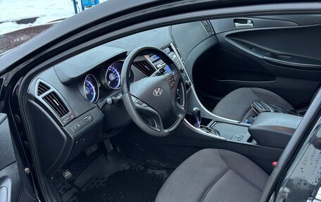 Hyundai Sonata VI, 2010 год, 815 000 рублей, 8 фотография