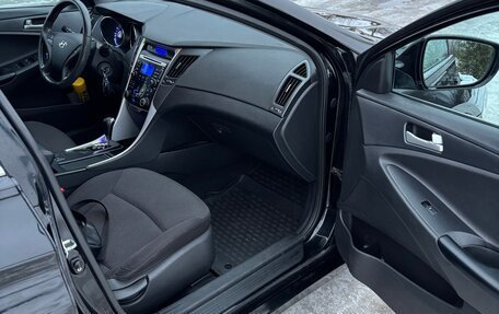 Hyundai Sonata VI, 2010 год, 815 000 рублей, 9 фотография