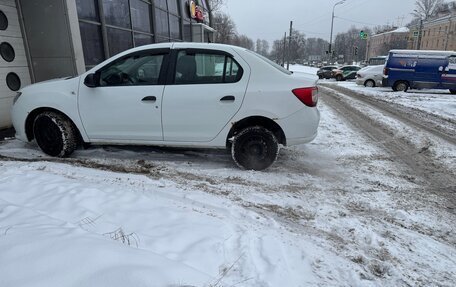 Renault Logan II, 2017 год, 340 000 рублей, 4 фотография