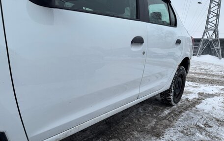 Renault Logan II, 2017 год, 340 000 рублей, 16 фотография