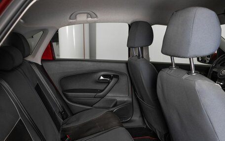 Volkswagen Polo VI (EU Market), 2012 год, 900 000 рублей, 8 фотография