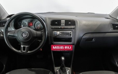 Volkswagen Polo VI (EU Market), 2012 год, 900 000 рублей, 6 фотография