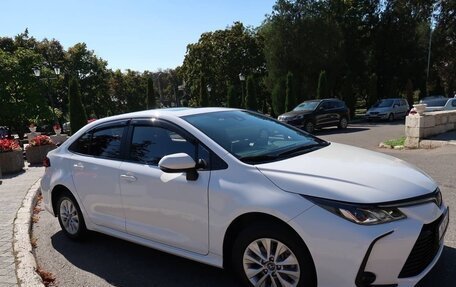 Toyota Corolla, 2020 год, 2 200 000 рублей, 3 фотография