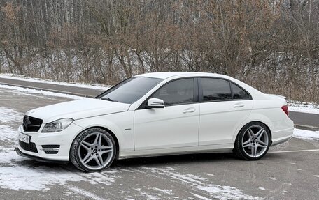 Mercedes-Benz C-Класс, 2011 год, 1 120 000 рублей, 10 фотография