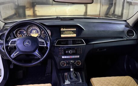 Mercedes-Benz C-Класс, 2011 год, 1 120 000 рублей, 16 фотография