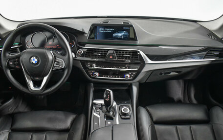 BMW 5 серия, 2019 год, 2 549 000 рублей, 13 фотография