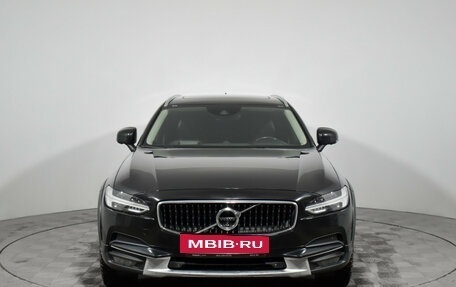 Volvo V90 Cross Country I рестайлинг, 2017 год, 2 799 000 рублей, 2 фотография