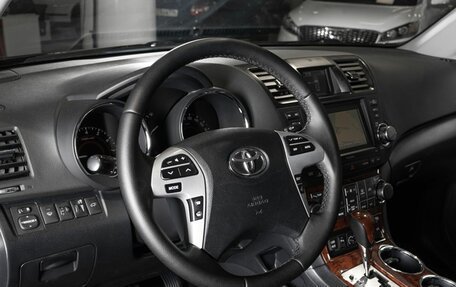 Toyota Highlander III, 2012 год, 2 033 000 рублей, 5 фотография