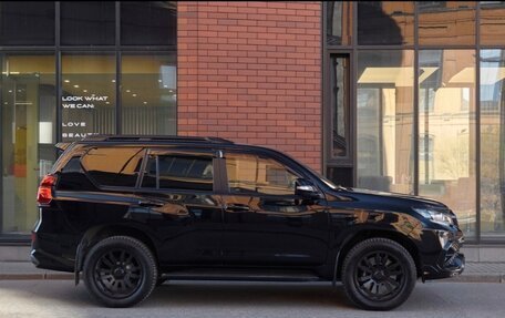 Toyota Land Cruiser Prado 150 рестайлинг 2, 2019 год, 5 500 000 рублей, 6 фотография