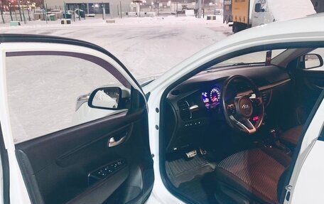 KIA Rio IV, 2017 год, 1 310 000 рублей, 6 фотография