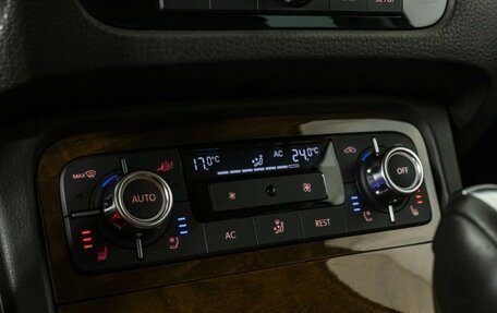 Volkswagen Touareg III, 2011 год, 1 850 000 рублей, 12 фотография