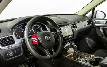 Volkswagen Touareg III, 2011 год, 1 850 000 рублей, 9 фотография