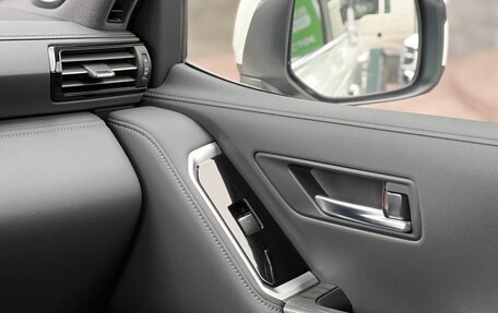 Toyota Land Cruiser, 2025 год, 18 490 000 рублей, 27 фотография