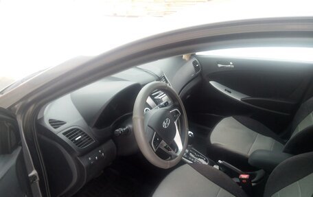 Hyundai Solaris II рестайлинг, 2012 год, 810 000 рублей, 11 фотография