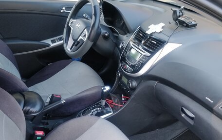 Hyundai Solaris II рестайлинг, 2012 год, 810 000 рублей, 12 фотография