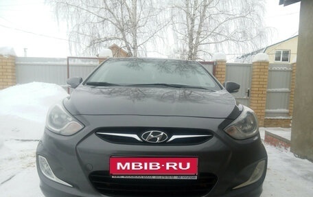 Hyundai Solaris II рестайлинг, 2012 год, 810 000 рублей, 2 фотография