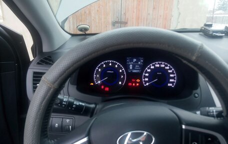 Hyundai Solaris II рестайлинг, 2012 год, 810 000 рублей, 16 фотография